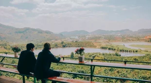 诺贝尔经济学家：贫穷的本质，在于无知与偏见-第3张图片-牧野网