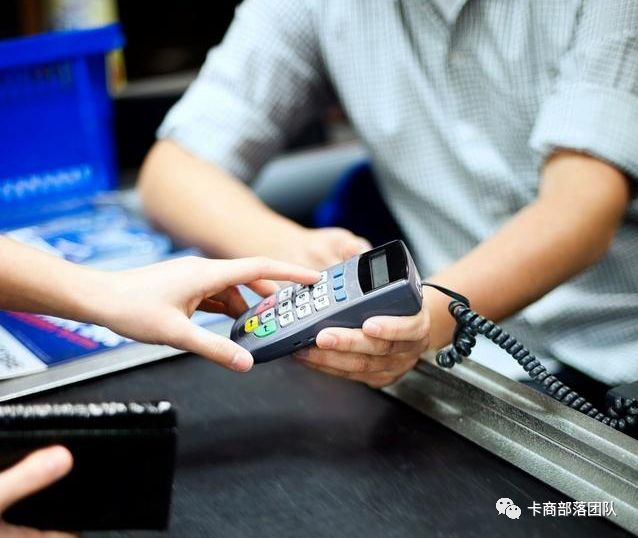 为什么信用卡申请，有资产走线下，没资产分情况？-第3张图片-牧野网