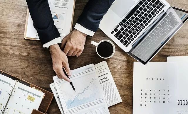 什么是保险的现金价值？保险现金价值有什么作用？-第2张图片-牧野网