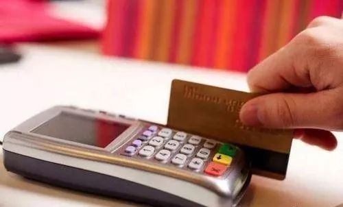 信用卡欠5万逾期了，每月还100可以避免牢狱之灾吗？-第2张图片-牧野网