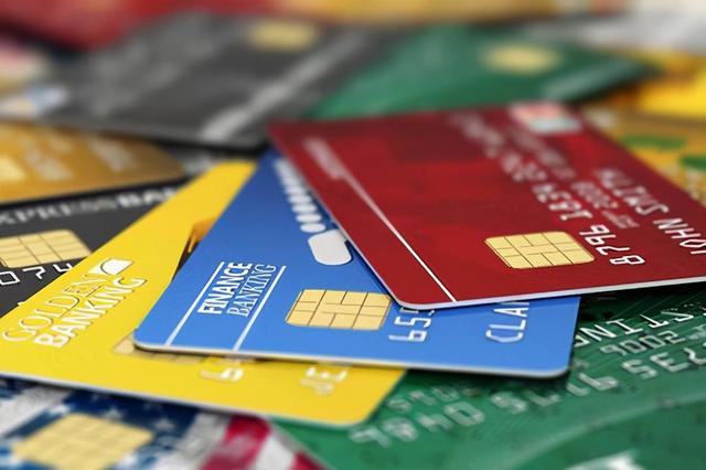 (信用卡申请的骗局)三种申请信用卡方式有什么区别