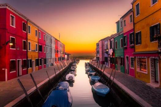 (上市多久原始股东可以卖股票)公司上市原始股多久可以交易-第1张图片-牧野网